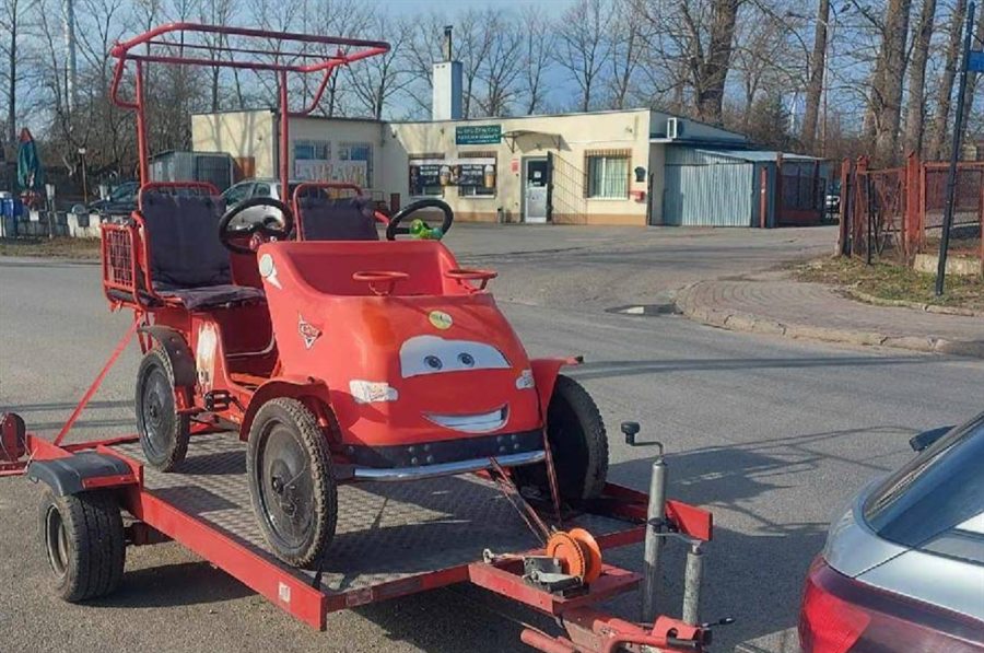 Rowerowa riksza na małej lawecie